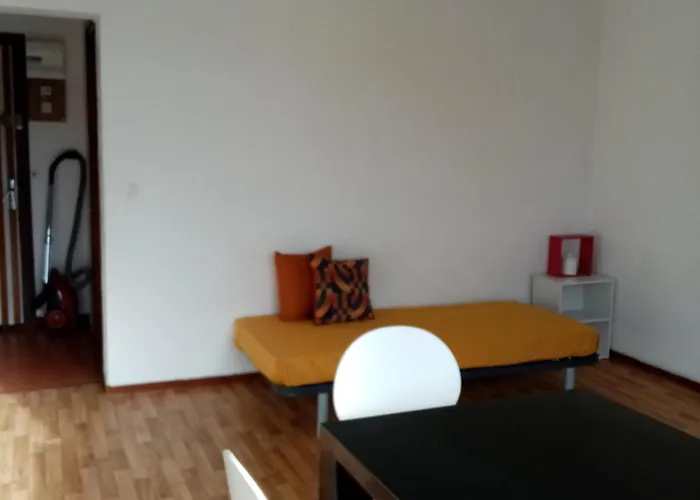 Apartamento 1 12 *